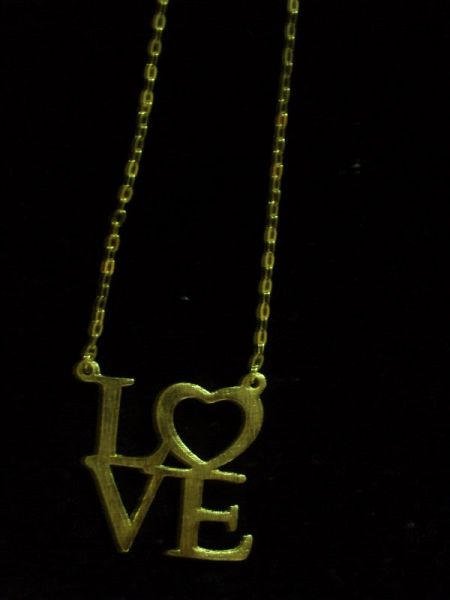 Colar "LOVE"